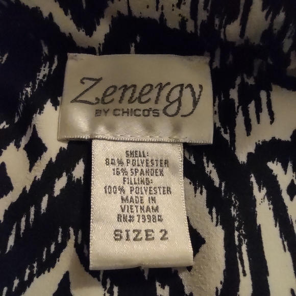 Zenergy by Chico Reversible Vest Size 2 - Picture 3 of 9
